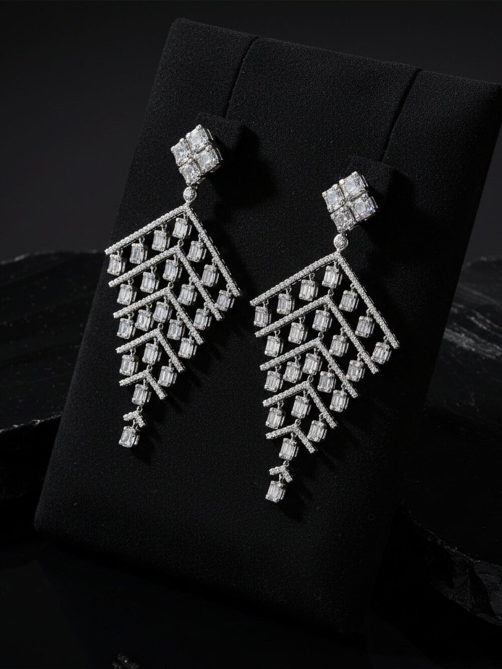 454 Round Diamonds 18k White Gold Chandelier Earrings - Picture 3 of 4